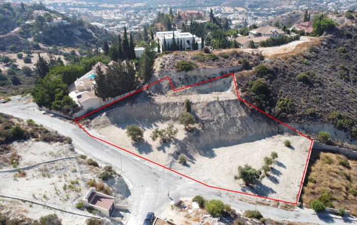 3,153m² Plot for Sale in Agios Tychonas, Limassol District