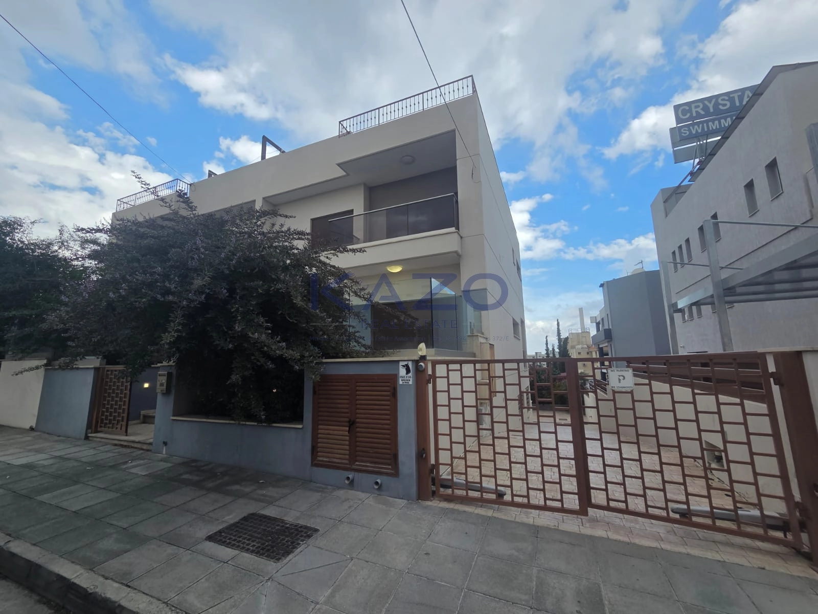 5 Bedroom House for Sale in Limassol – Agios Athanasios