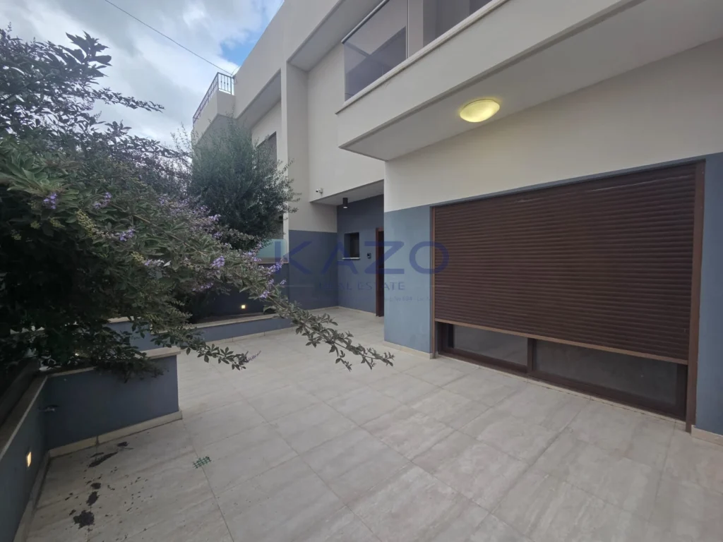 5 Bedroom House for Sale in Limassol – Agios Athanasios