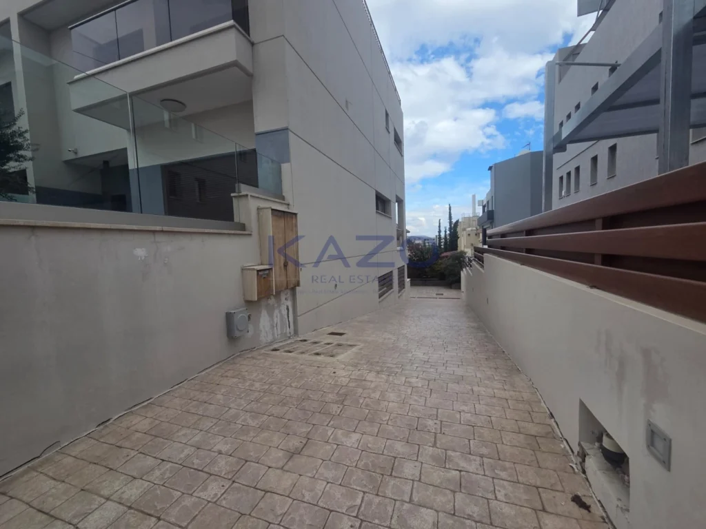 5 Bedroom House for Sale in Limassol – Agios Athanasios