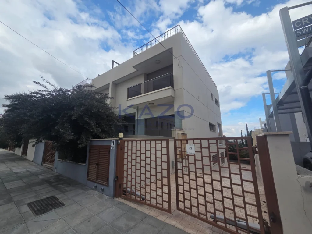 5 Bedroom House for Sale in Limassol – Agios Athanasios