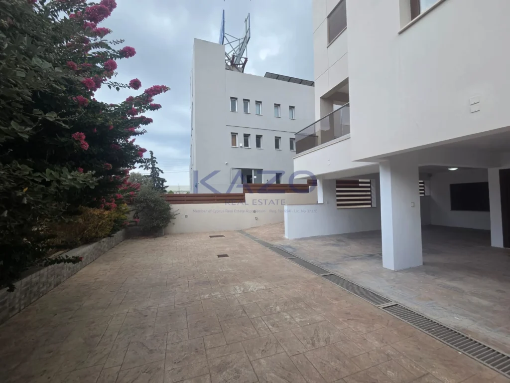 5 Bedroom House for Sale in Limassol – Agios Athanasios