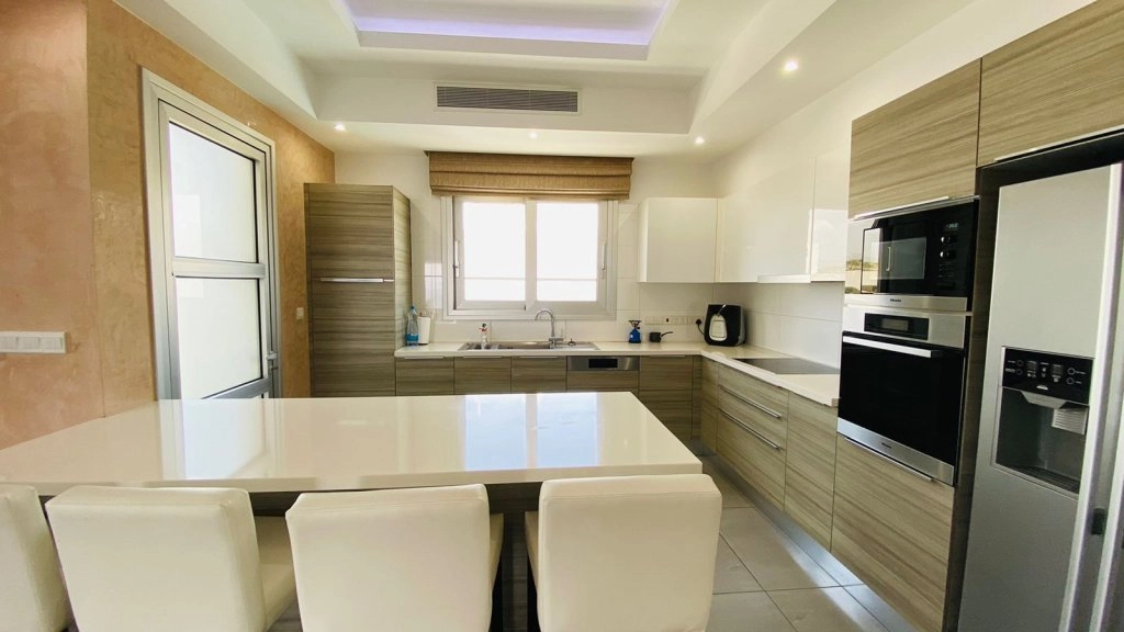 4 Bedroom Apartment for Rent in Limassol District