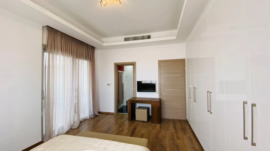 4 Bedroom Apartment for Rent in Limassol District