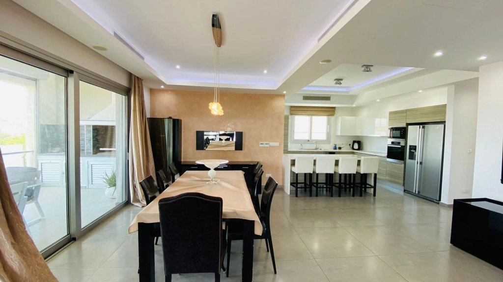 4 Bedroom Apartment for Rent in Limassol District