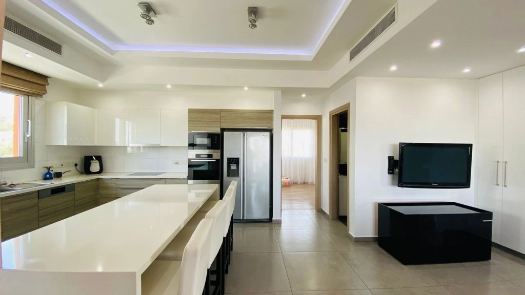4 Bedroom Apartment for Rent in Limassol District