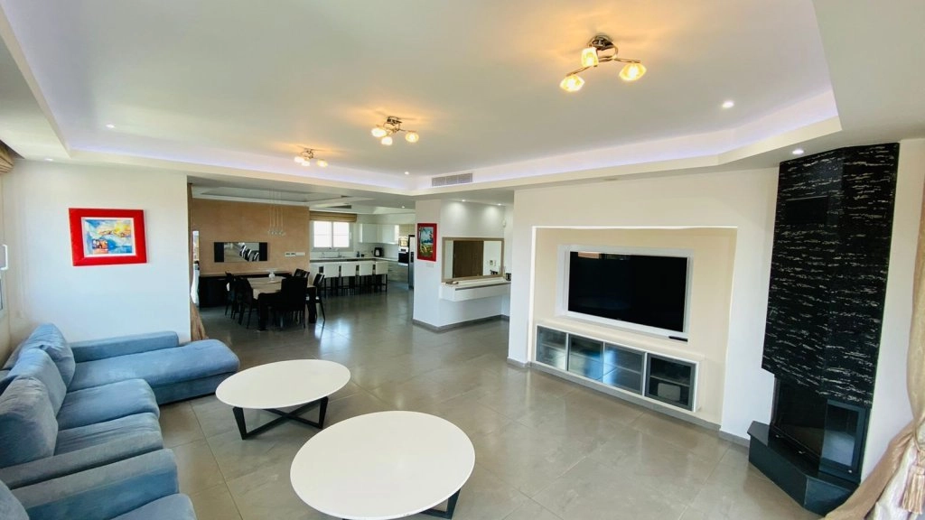4 Bedroom Apartment for Rent in Limassol District