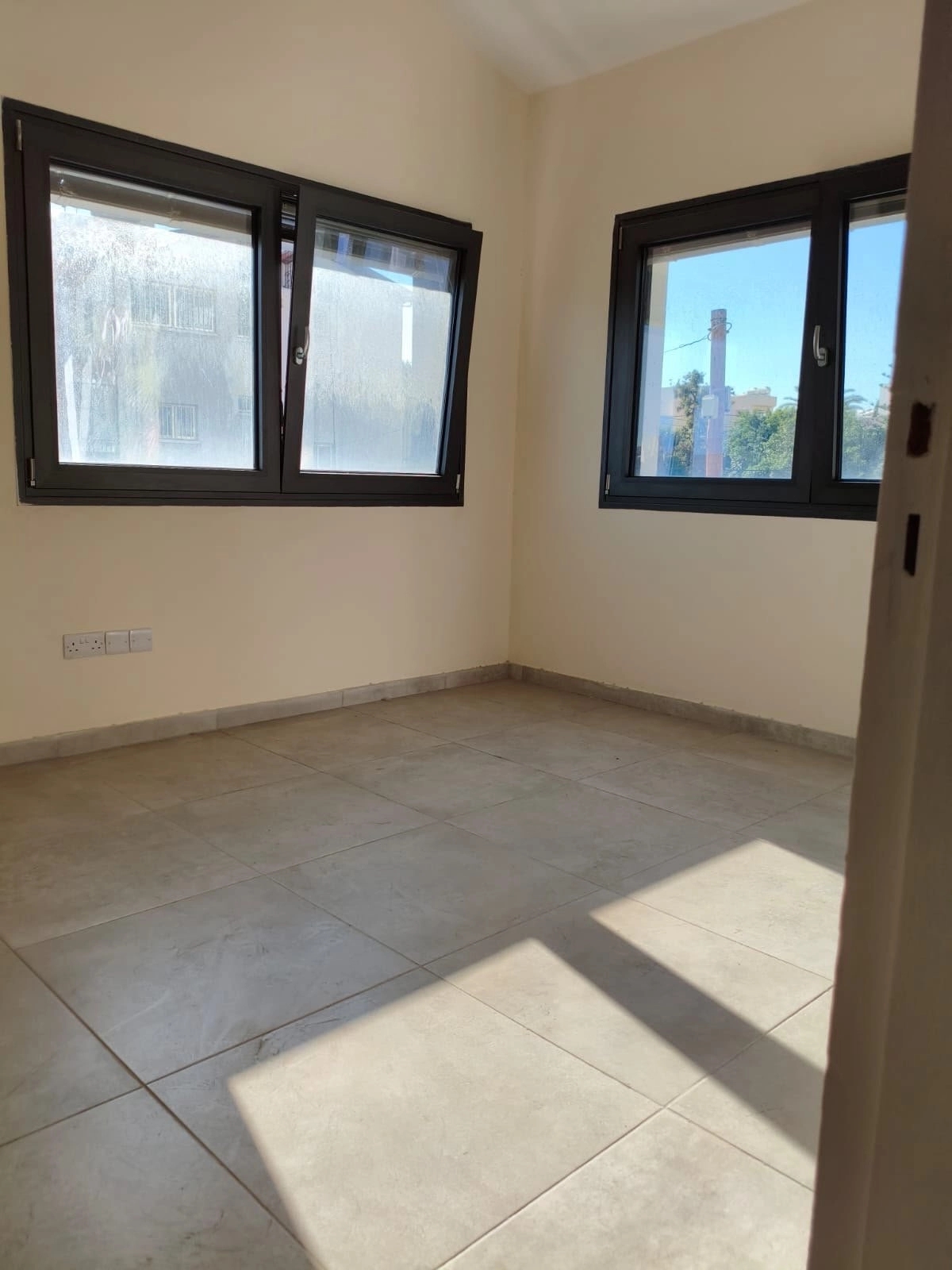 90m² Office for Rent in Faneromeni, Nicosia District