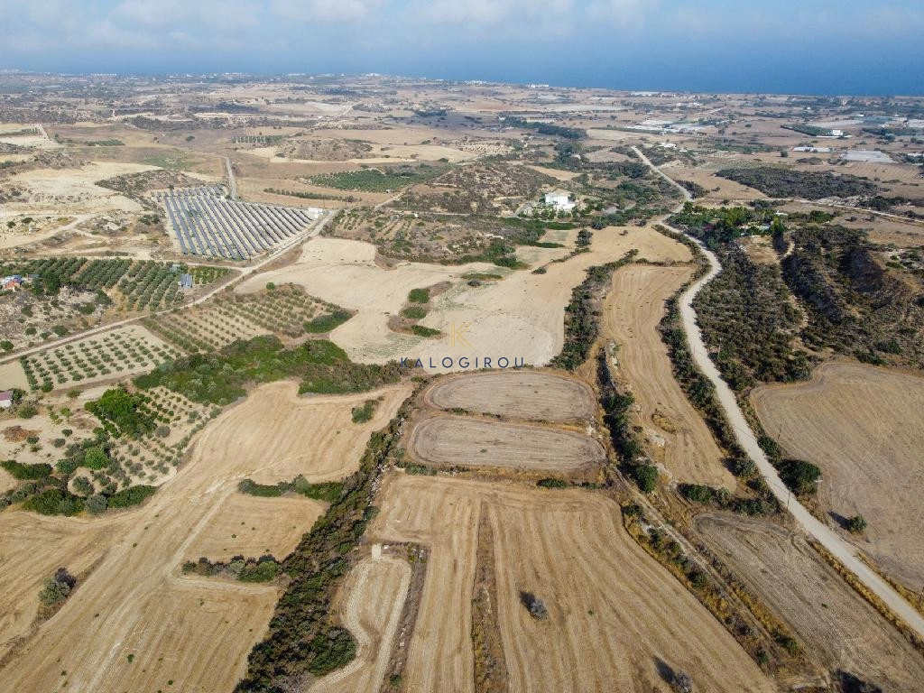 10,153m² Plot for Sale in Maroni, Larnaca District