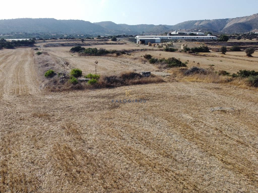 10,153m² Plot for Sale in Maroni, Larnaca District