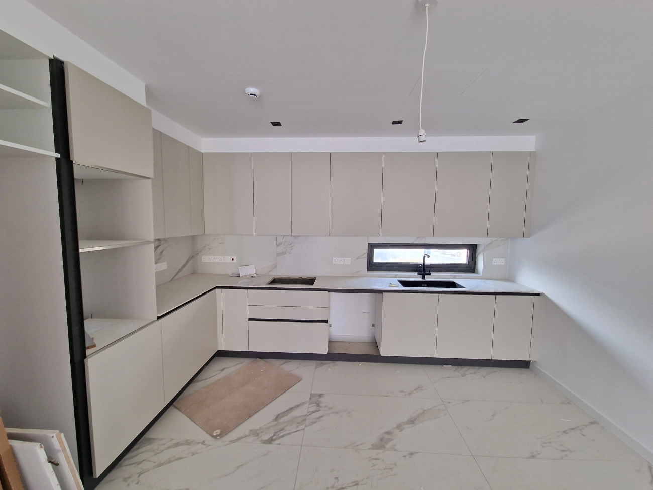 2 Bedroom Apartment for Sale in Limassol – Agios Athanasios