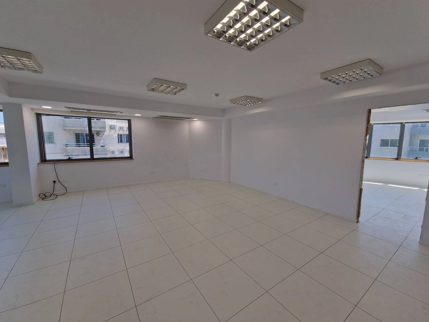 730m² Office for Sale in Kato Polemidia, Limassol District