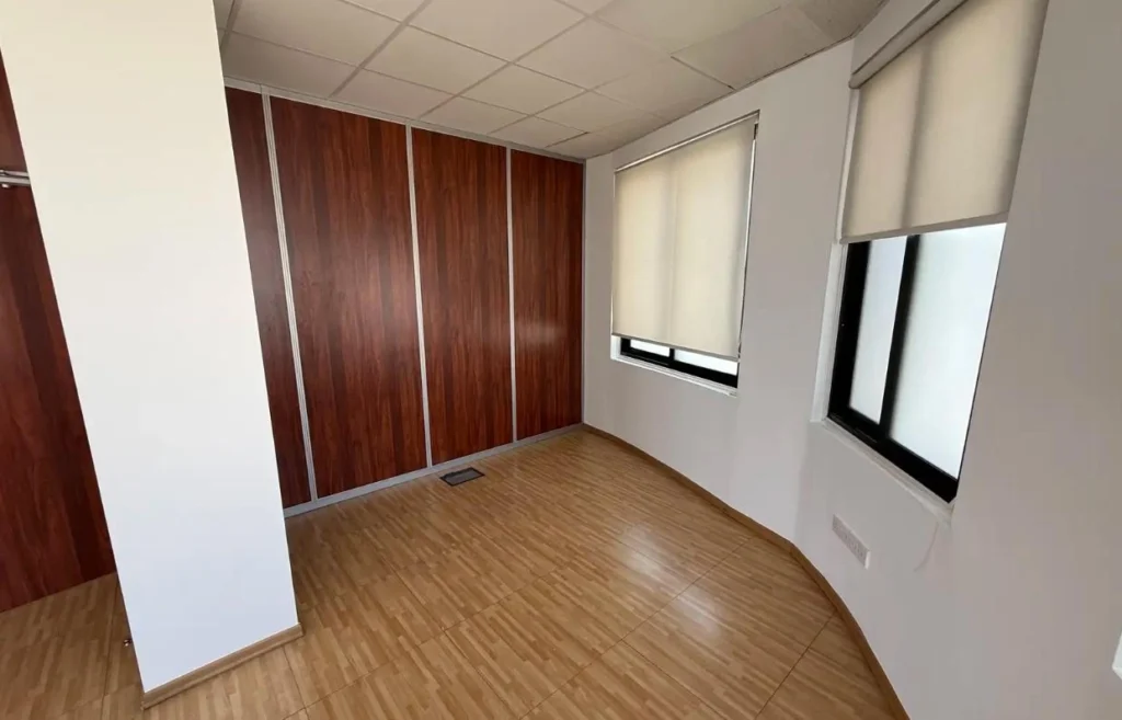 152m² Office for Rent in Strovolos – Acropolis, Nicosia District