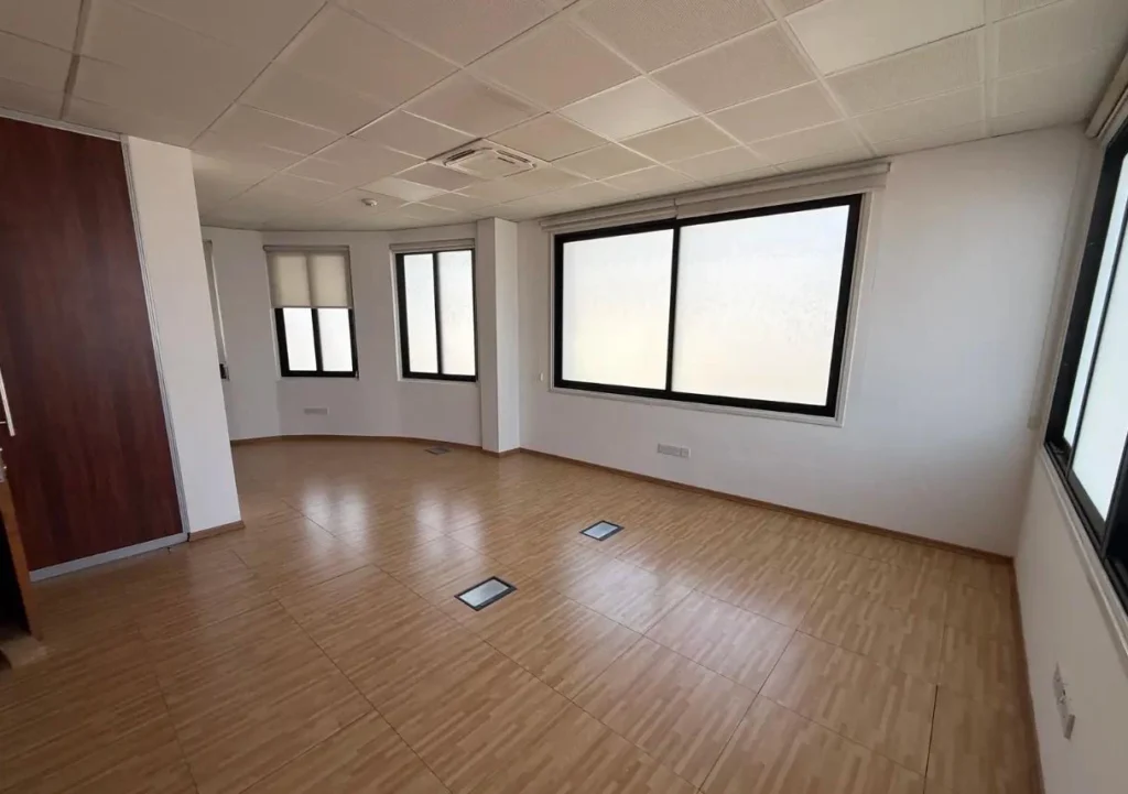 152m² Office for Rent in Strovolos – Acropolis, Nicosia District
