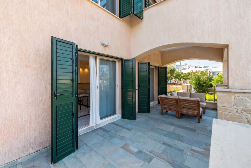 3 Bedroom House for Sale in Neo Chorio Pafou, Paphos District