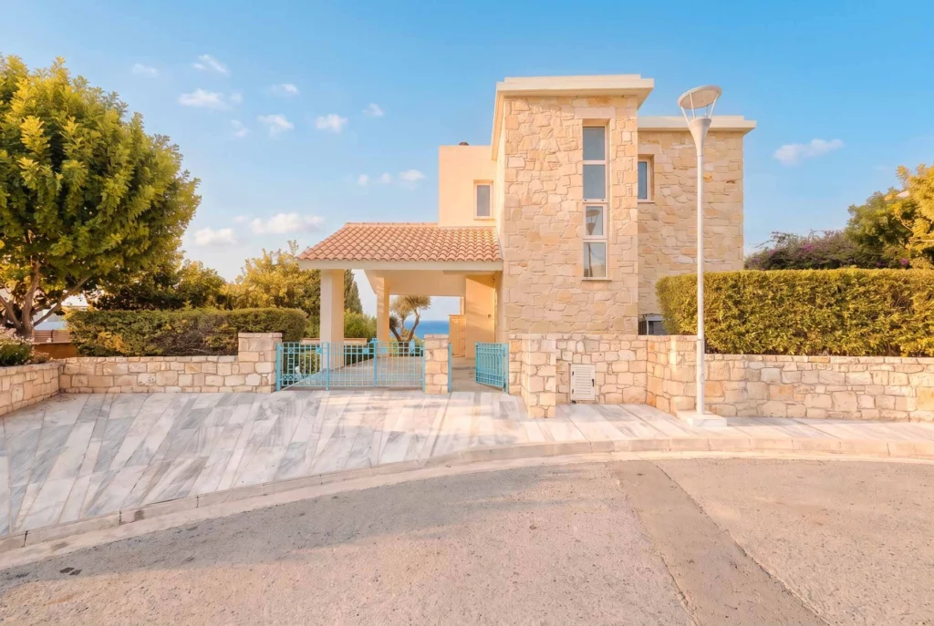 3 Bedroom House for Sale in Neo Chorio Pafou, Paphos District