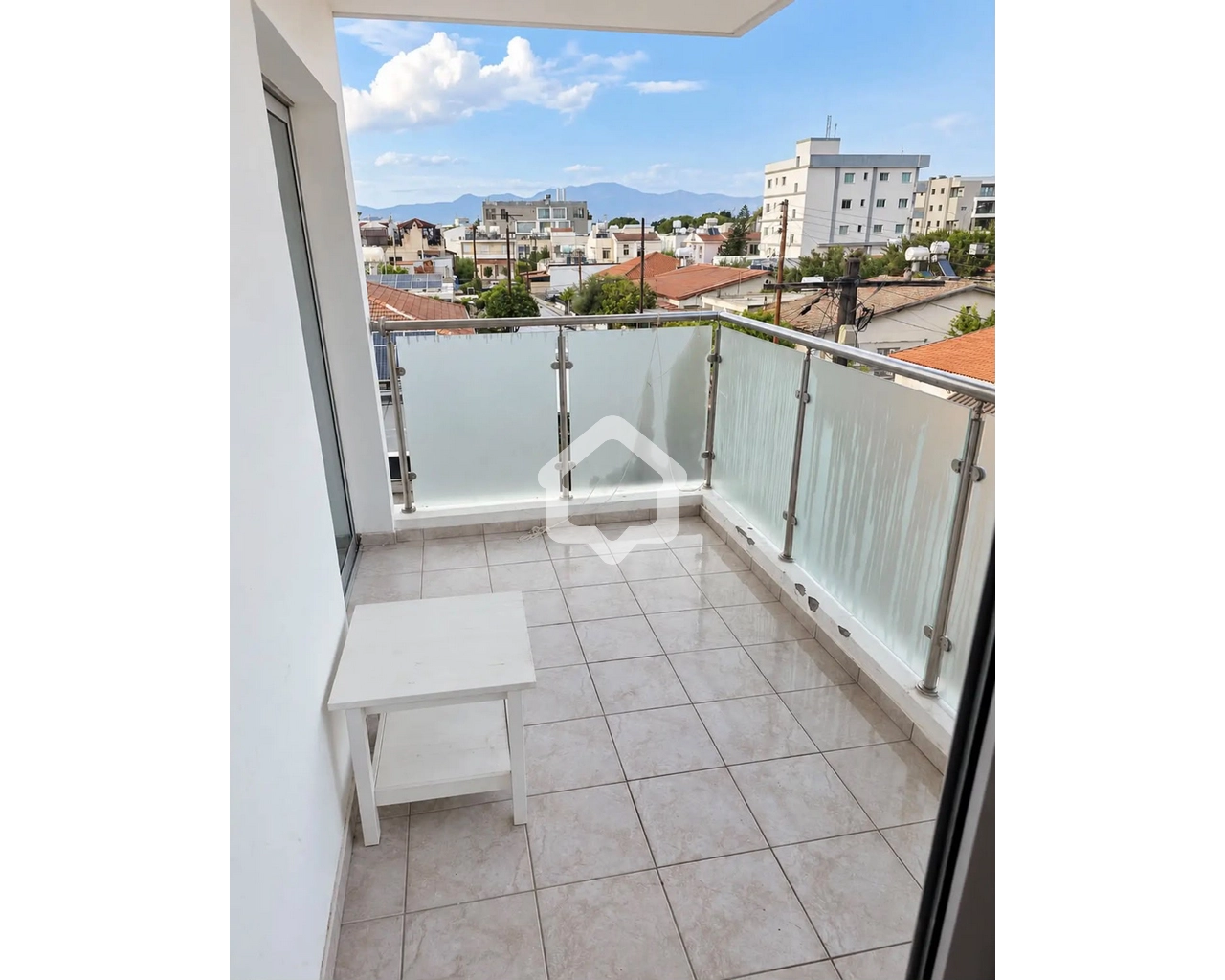 2 Bedroom Apartment for Rent in Agios Dometios, Nicosia District