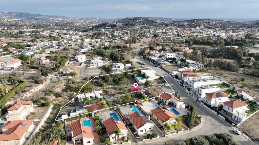 7,485m² Plot for Sale in Parekklisia, Limassol District