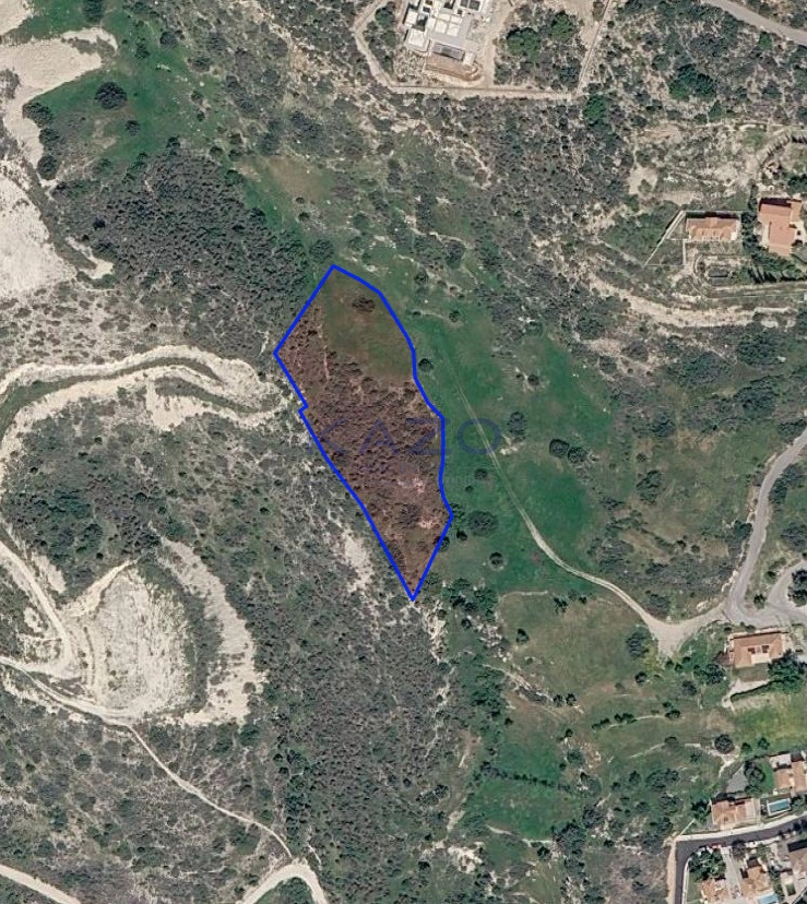 6,033m² Plot for Sale in Agios Tychonas, Limassol District