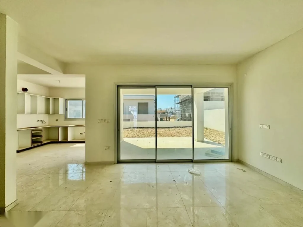 4 Bedroom House for Sale in Limassol – Agios Athanasios
