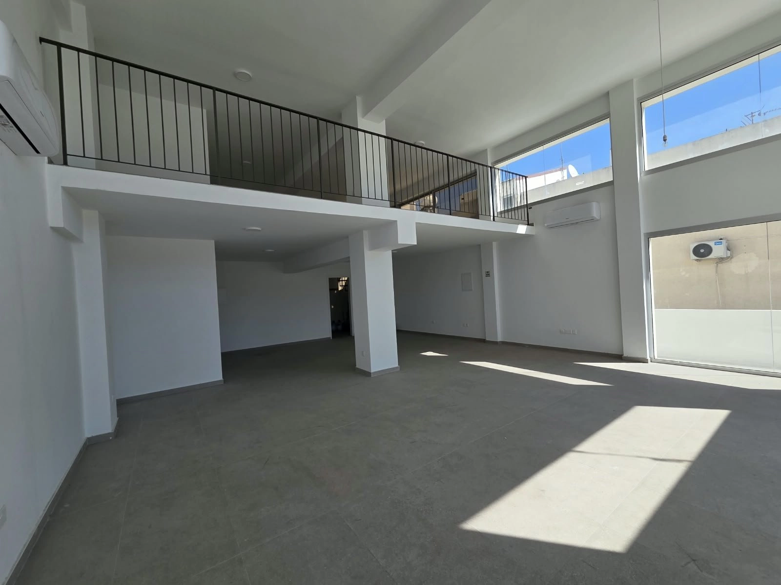 150m² Office for Rent in Limassol District