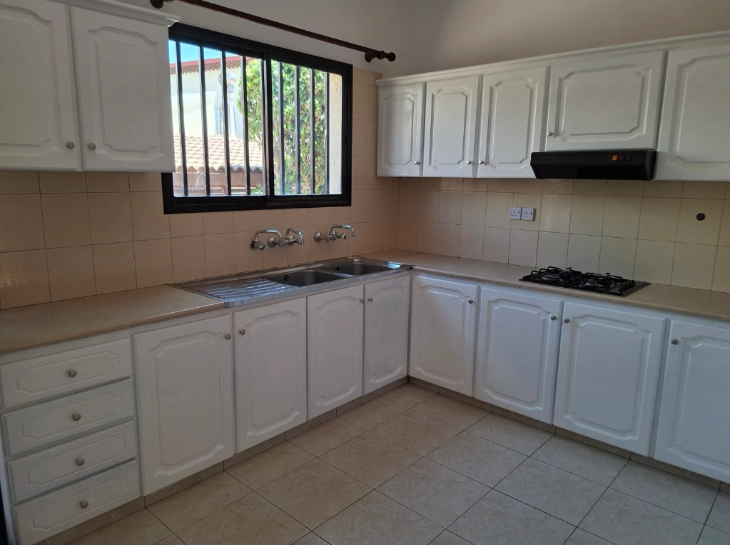 3 Bedroom Apartment for Rent in Limassol – Agios Athanasios