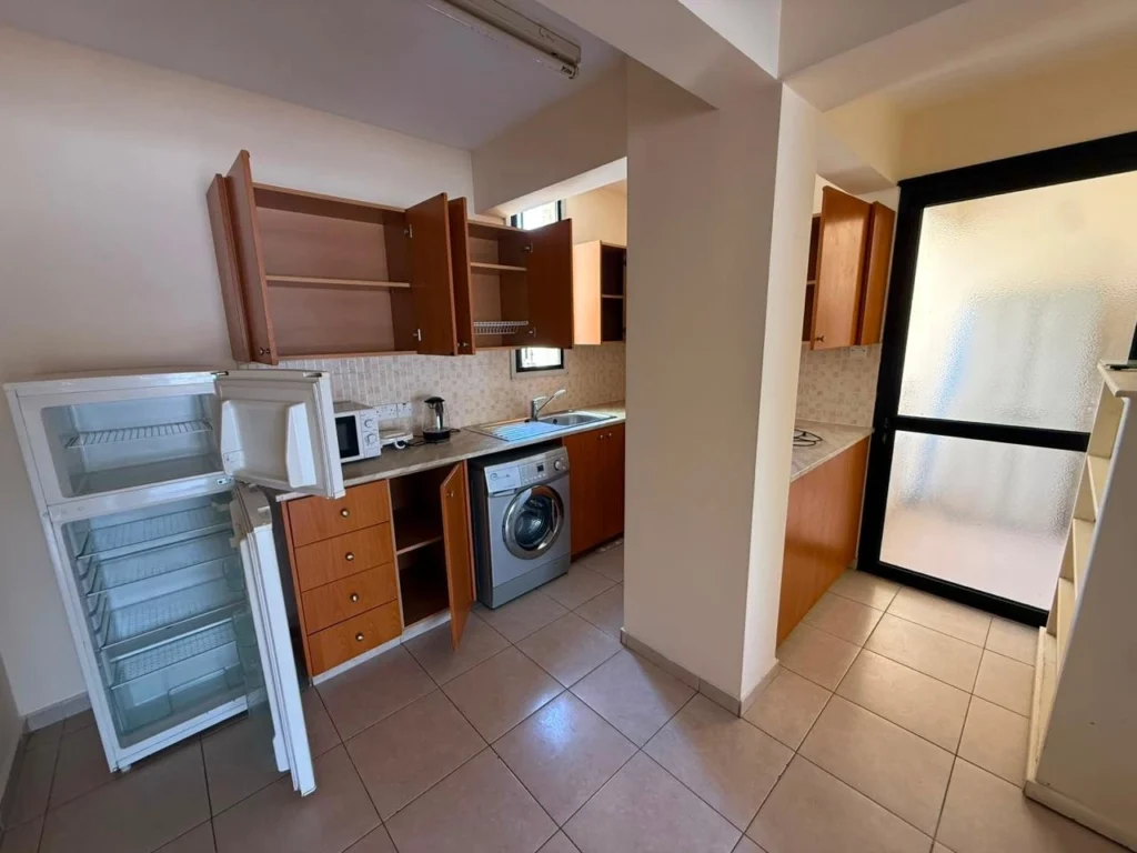 3 Bedroom Apartment for Rent in Larnaca – Finikoudes