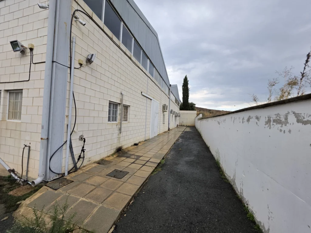 735m² Office for Rent