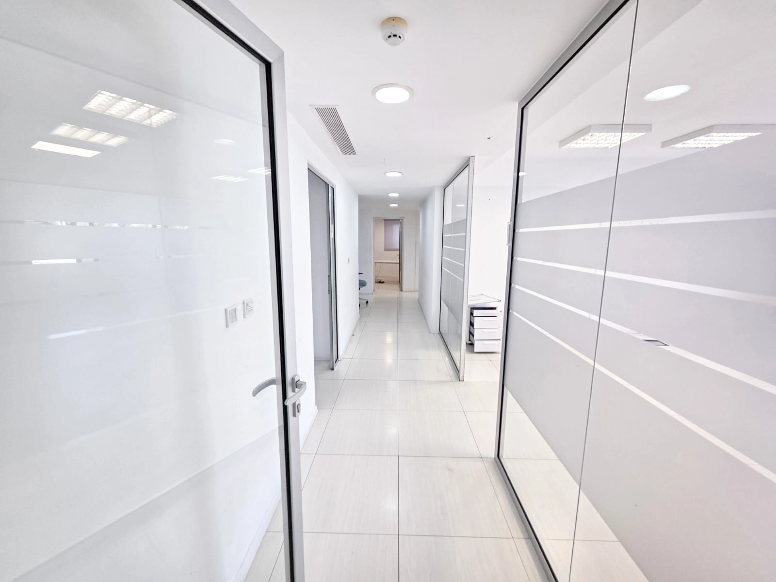 280m² Office for Rent in Germasogeia, Limassol District