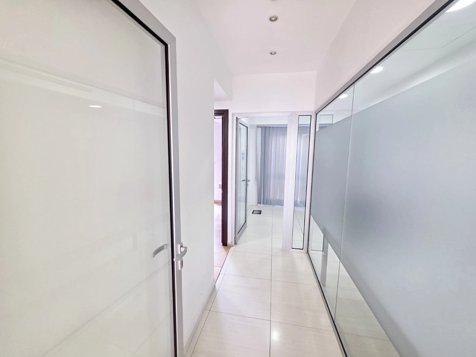 280m² Office for Rent in Germasogeia, Limassol District