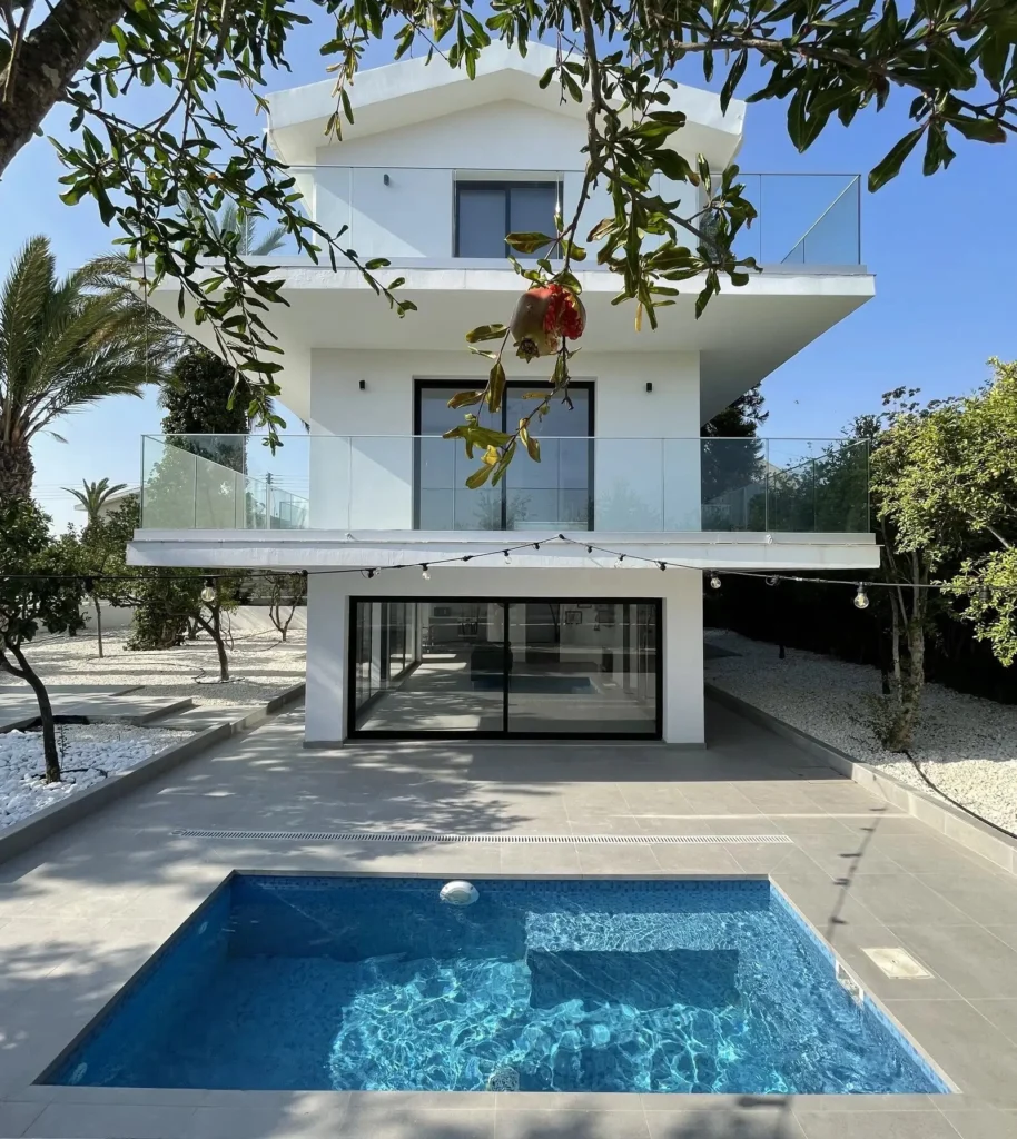 5 Bedroom House for Rent in Ormideia, Larnaca District