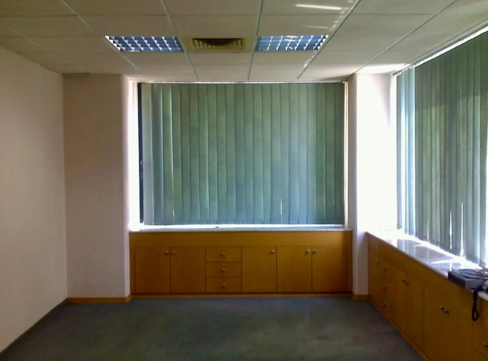 73m² Office for Rent in Agioi Omologites, Nicosia District