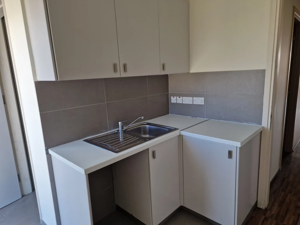 100m² Office for Rent in Aglantzia, Nicosia District