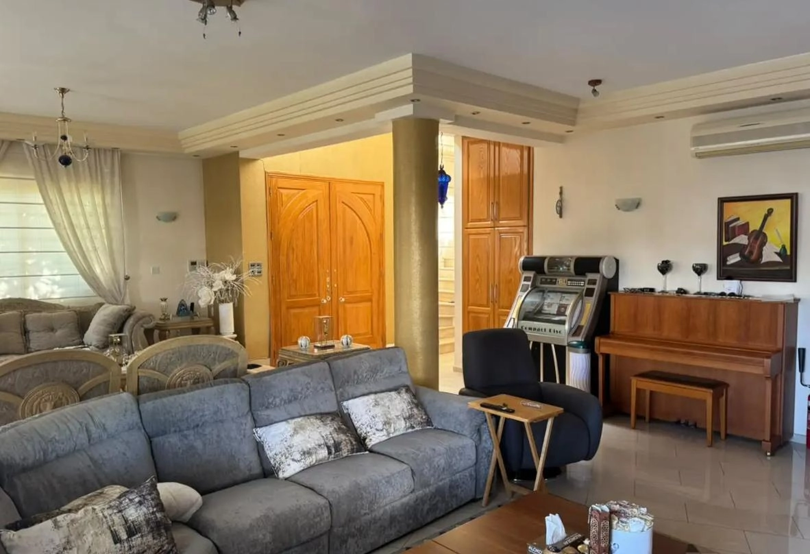 5 Bedroom House for Rent