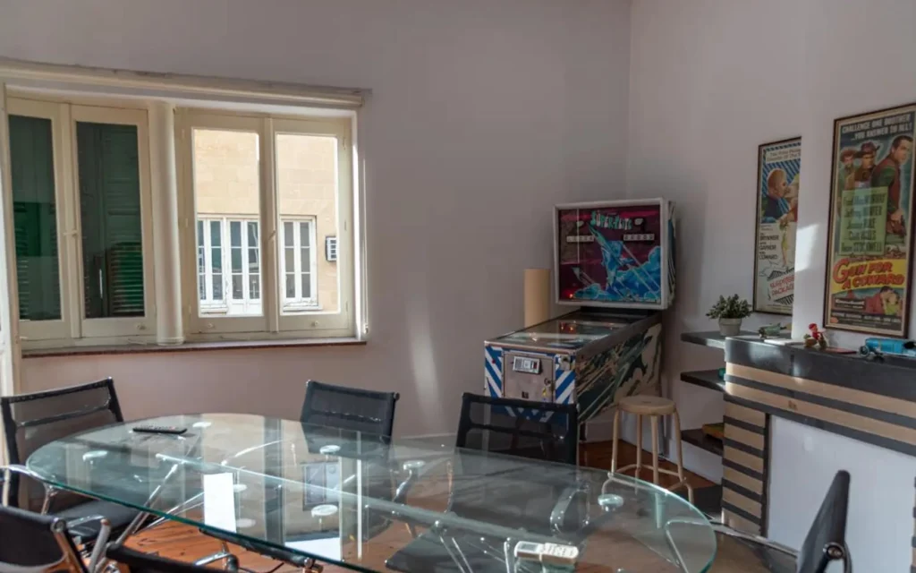 160m² Office for Rent
