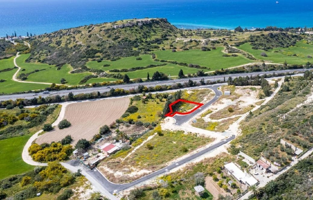 1,100m² Plot for Sale in Agios Tychonas, Limassol District
