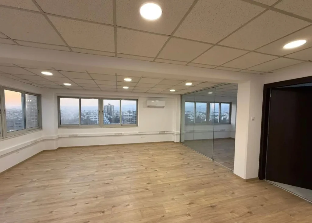 180m² Office for Rent in Limassol – Omonoia