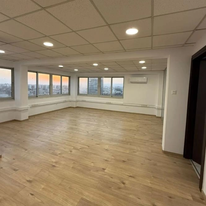 180m² Office for Rent in Limassol – Omonoia