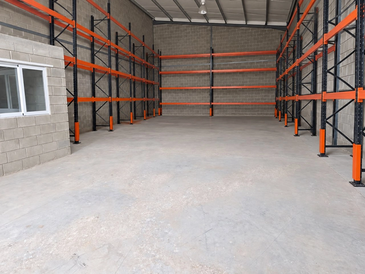 1000m² Office for Rent in Kokkinotrimithia, Nicosia District