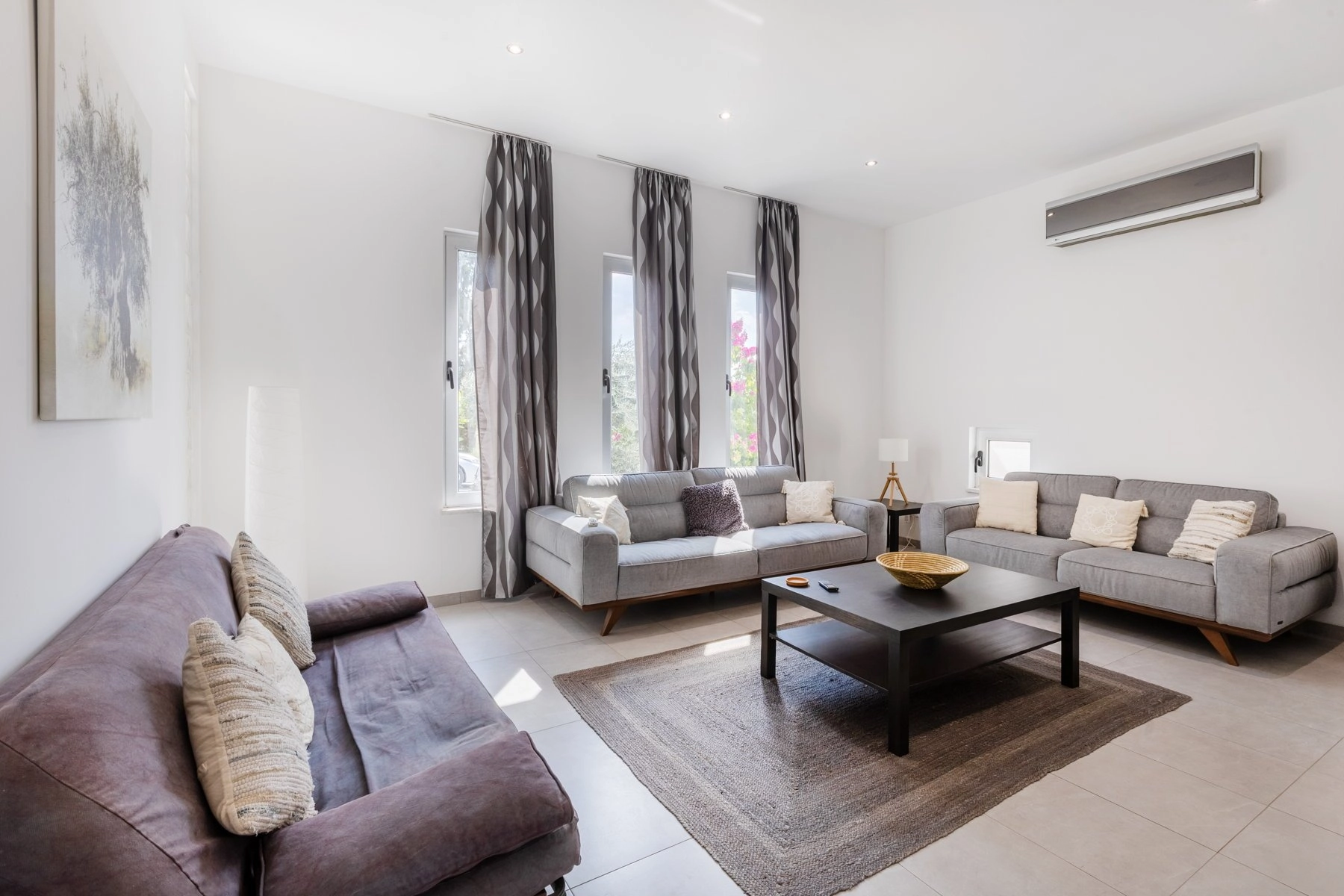5 Bedroom House for Sale in Aradippou, Larnaca District