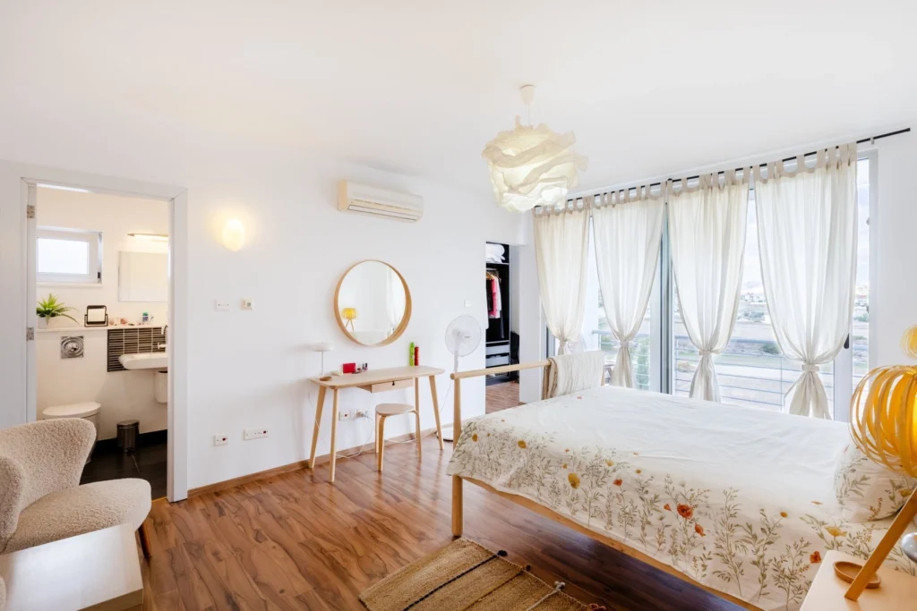 5 Bedroom House for Sale in Aradippou, Larnaca District