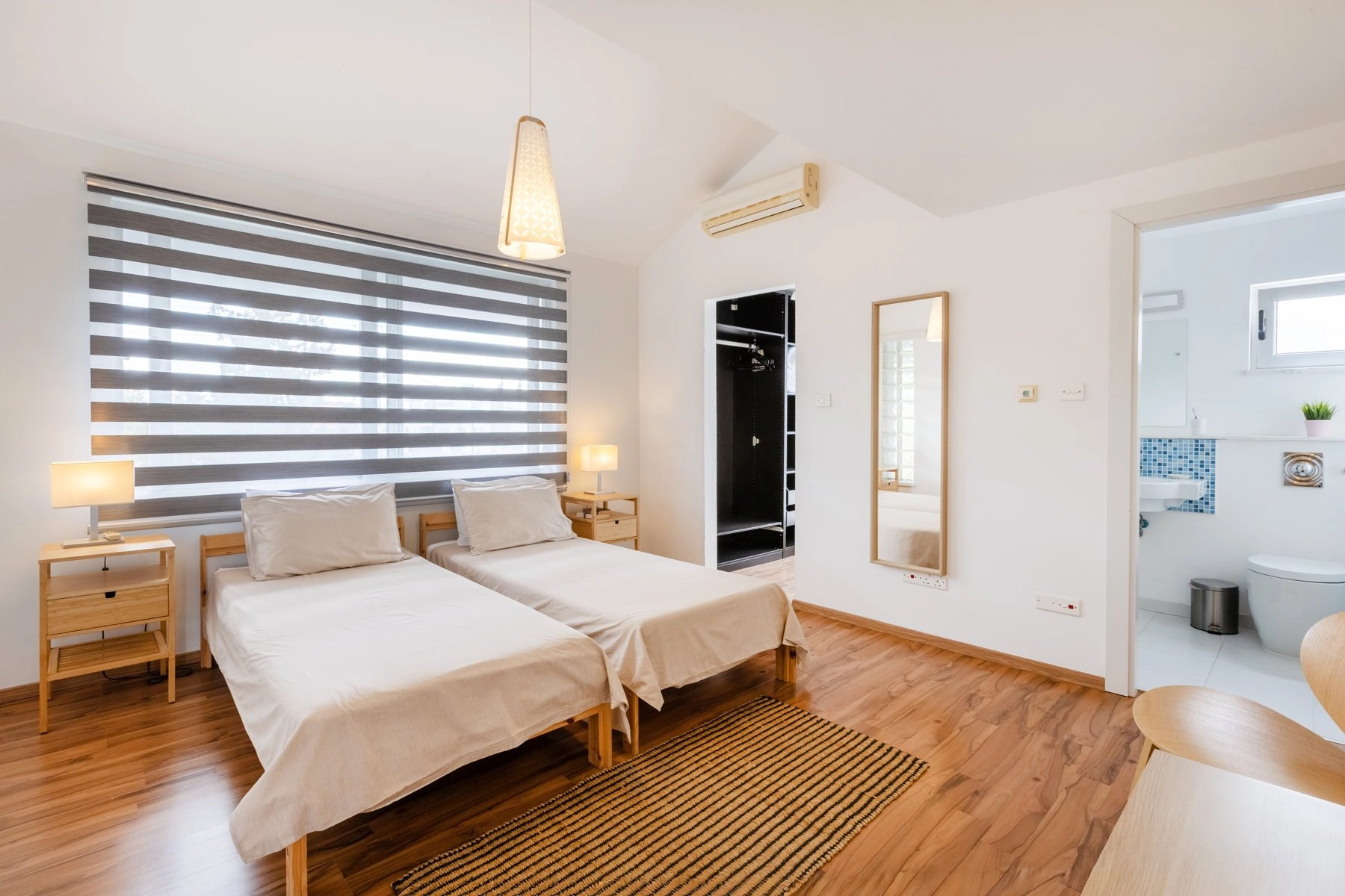 5 Bedroom House for Sale in Aradippou, Larnaca District