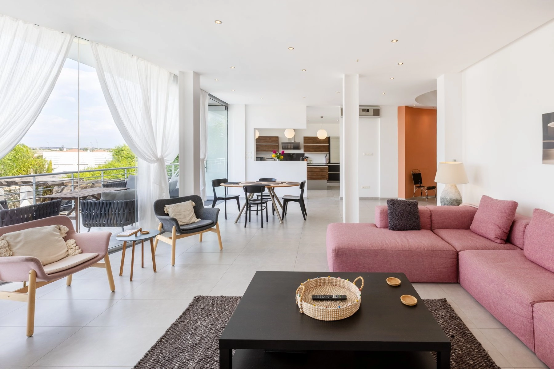 5 Bedroom House for Sale in Aradippou, Larnaca District