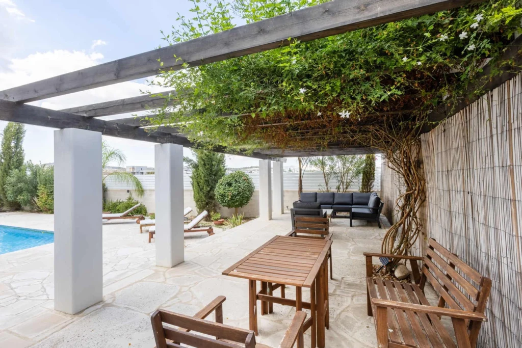 5 Bedroom House for Sale in Aradippou, Larnaca District