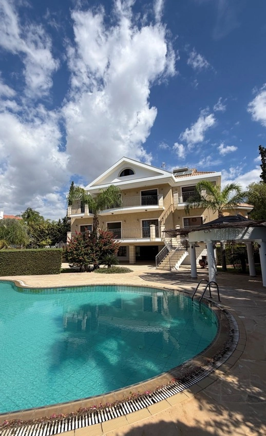 6+ Bedroom House for Sale in Limassol District