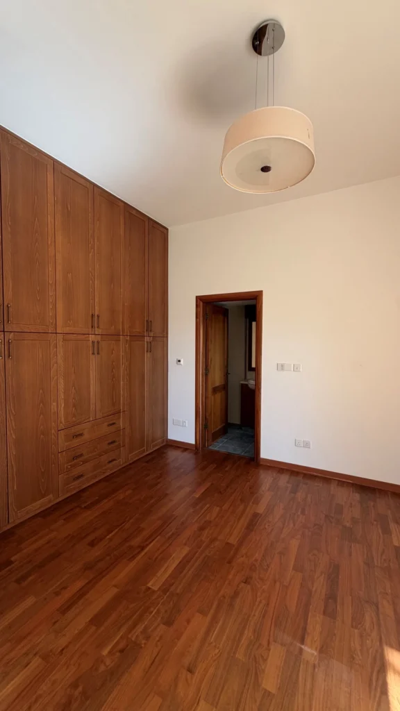 6+ Bedroom House for Sale in Limassol District