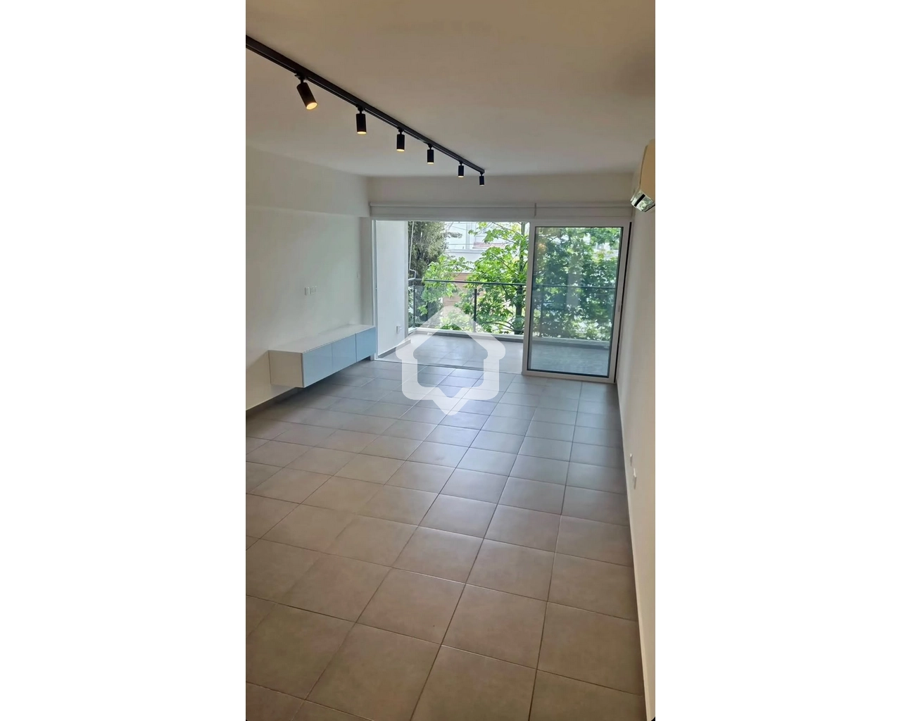 2 Bedroom Apartment for Rent in Agios Dometios, Nicosia District