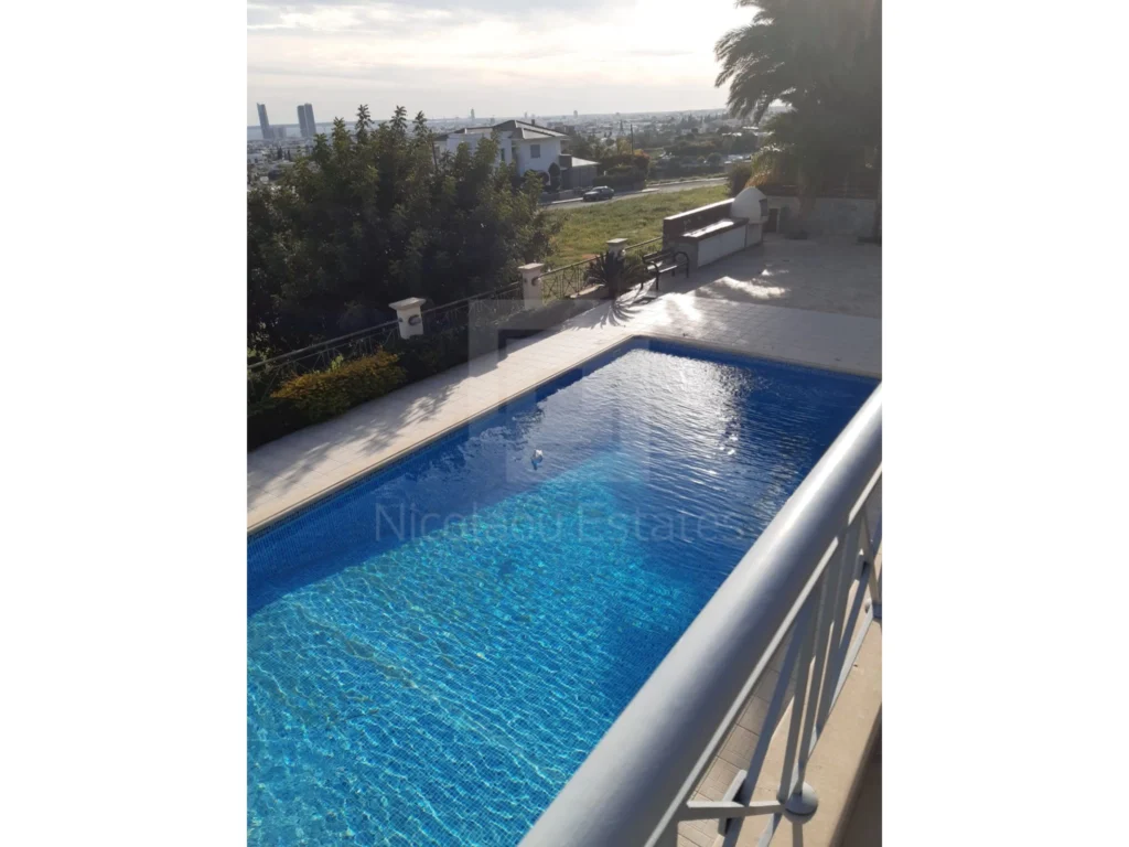 6+ Bedroom House for Sale in Limassol District