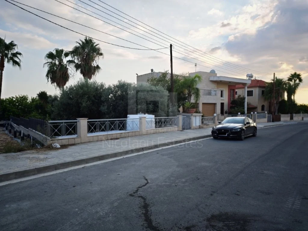 6+ Bedroom House for Sale in Limassol District