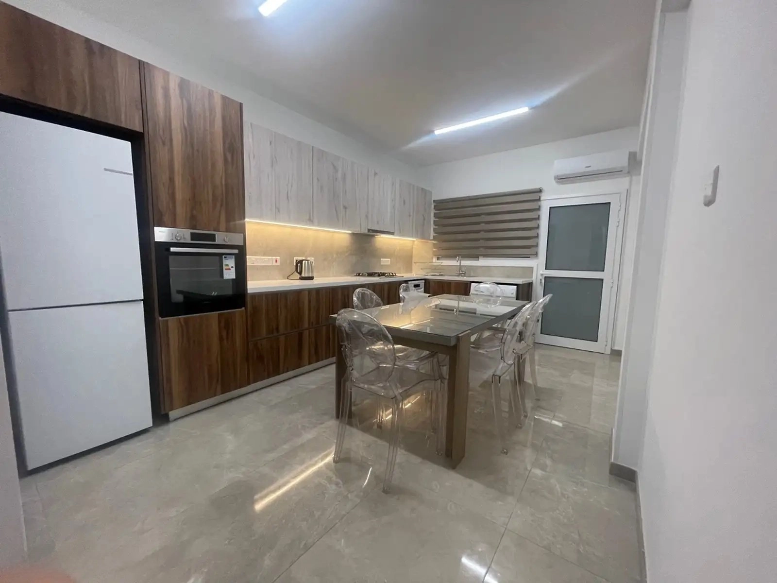 3 Bedroom Apartment for Rent in Limassol – Petrou kai Pavlou